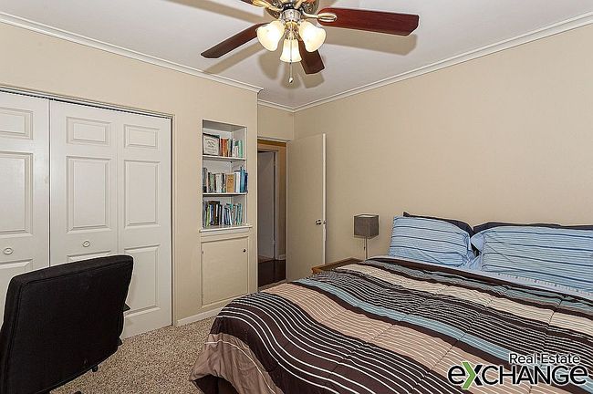 Photo of 5 Riverview Park Dr, Bettendorf, IA
