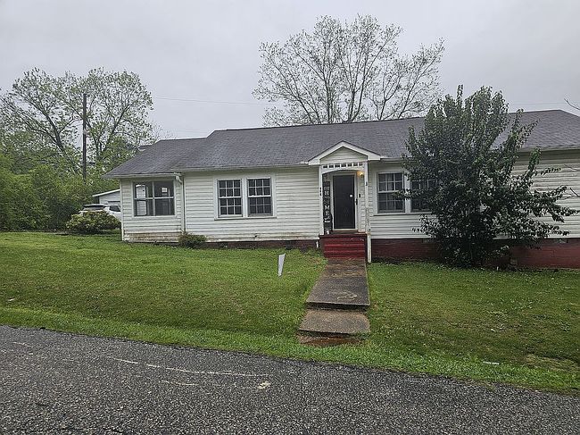 Photo of 217 2nd Ave S