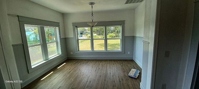 Photo of 1000 Earle Ave