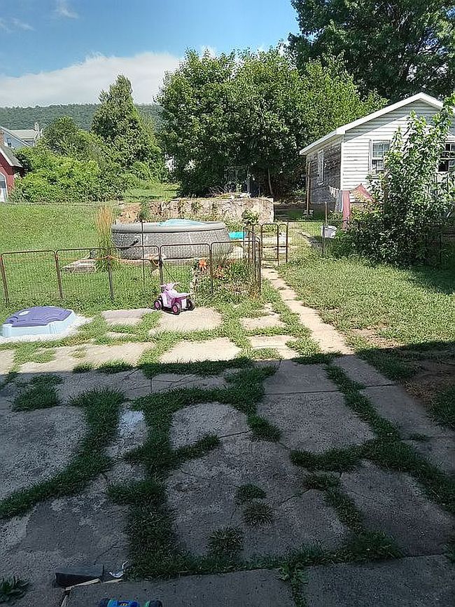 Photo of 309 E Market St, Williamstown, PA