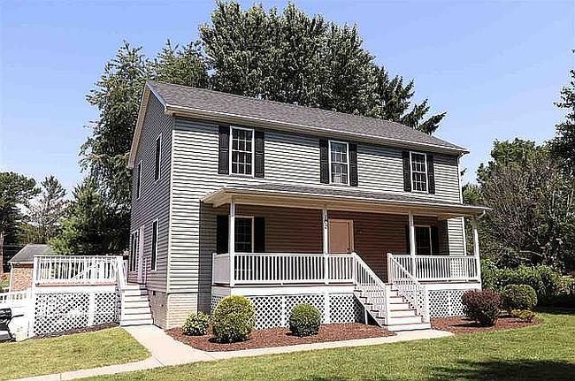 Image of 102 West Ave