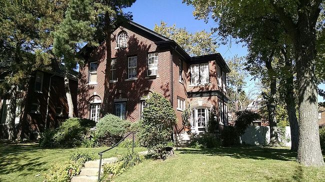 Photo of 6133 Waterman Blvd