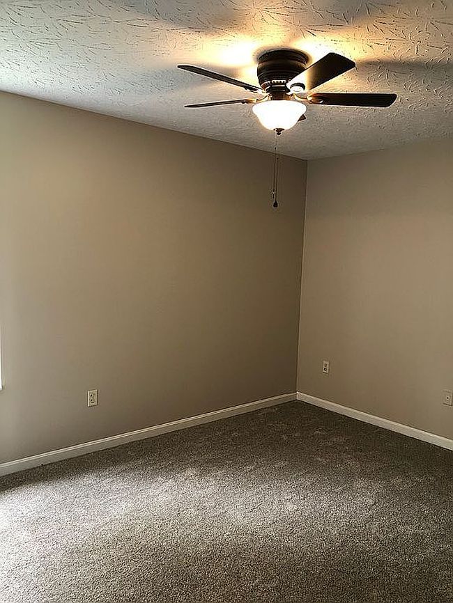 Photo of 2863 Donjoy Dr, Hebron, KY