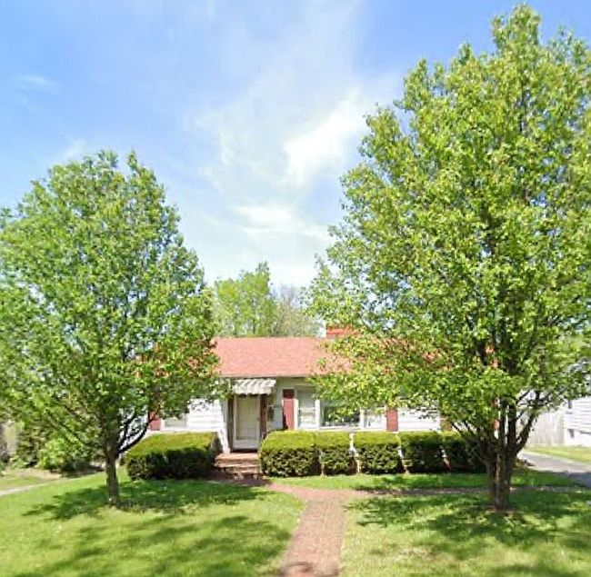 Photo of 525 W Maple St
