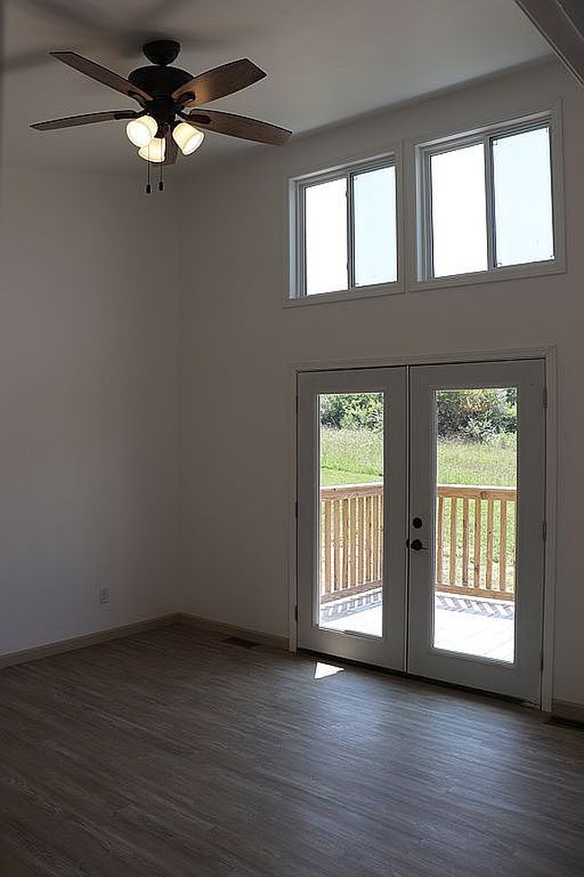 Photo of 2231 Honeysuckle Ln, Wellston, OH