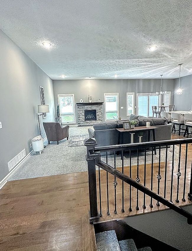 Additional photo 3 of property located at 17209 Y St