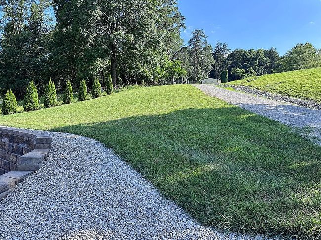 Photo of 11300 Harrison Ln, Fairdale, KY