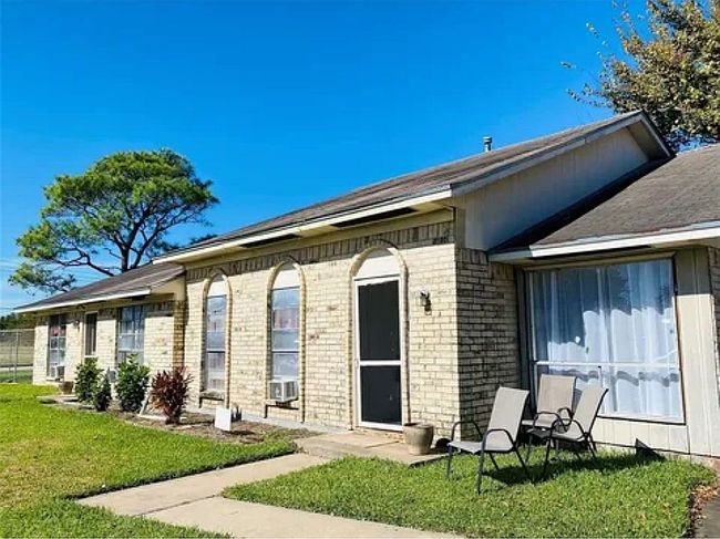 Photo of 616 Travis St