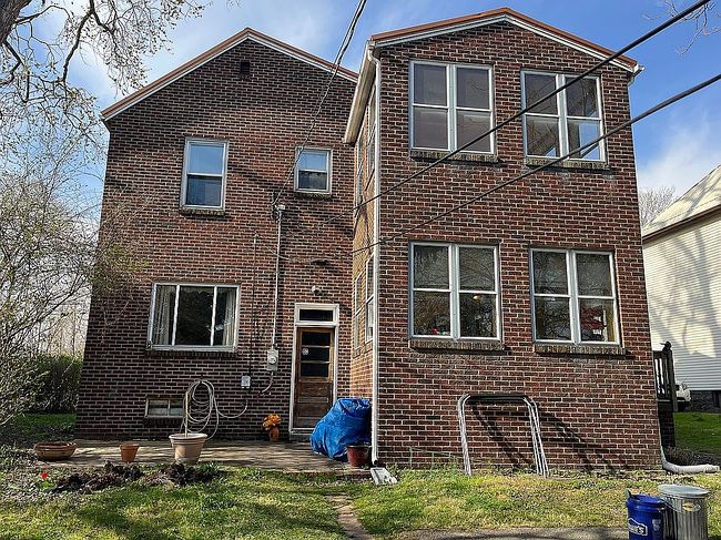 Image of 134 E Wallace Ave