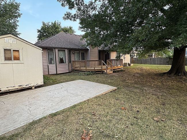 Photo of 3609 Poplar Dr, Joplin, MO