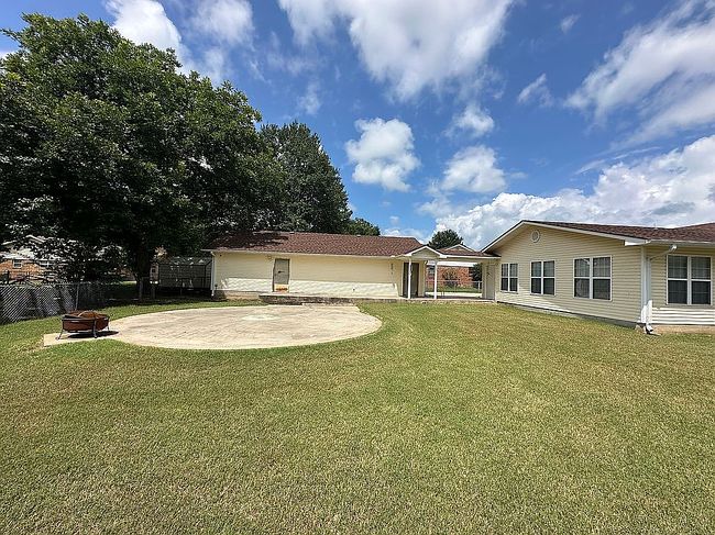 Photo of 105 Dogwood Ave, Poteau, OK
