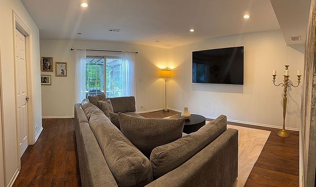 Photo of 226 Timbercrest Dr, Schaumburg, IL