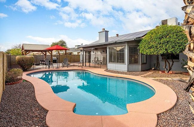 Image of 8823 W Peck Dr