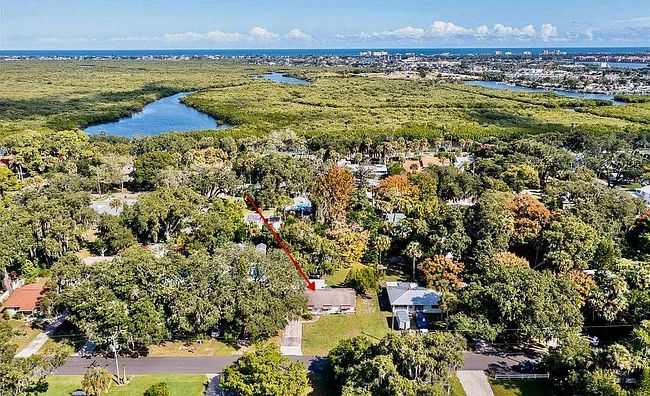 Photo of 637 Ball St, New Smyrna Beach, FL