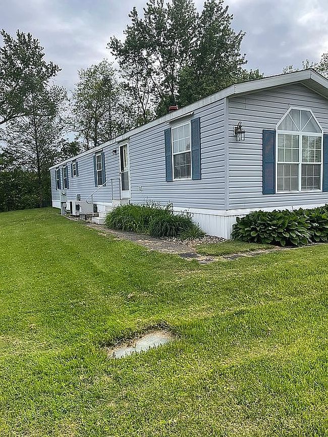 Photo of 26 Larraine Dr, Pittsburgh, PA