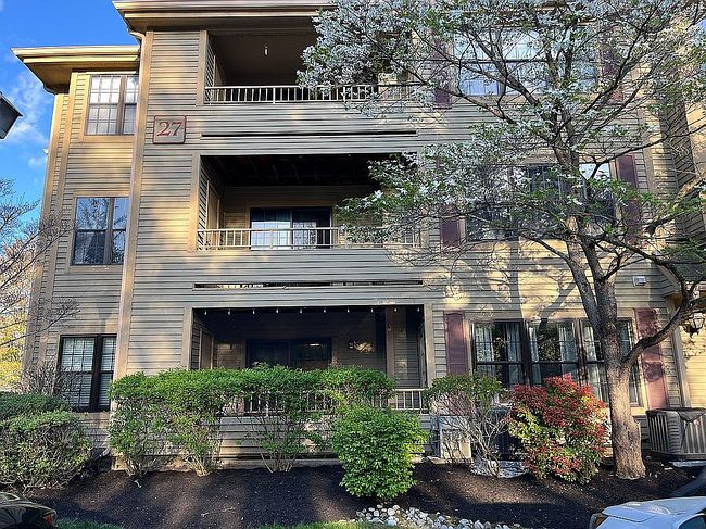 Photo of 2701 Ridgefield Ct, Helmetta, NJ