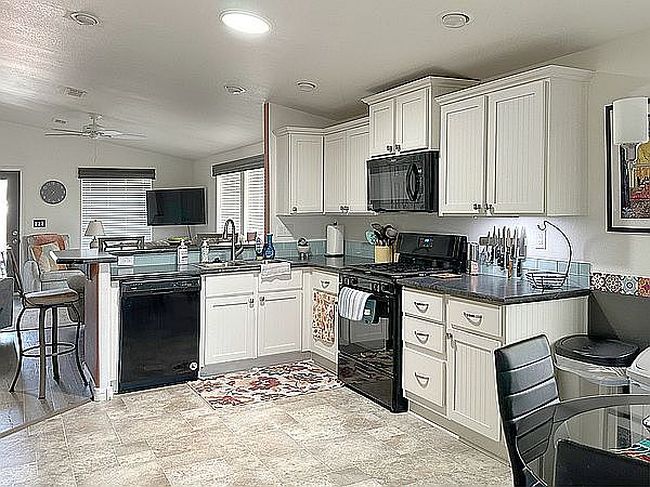 Additional photo 3 of property located at 4100 N Romero Rd #135