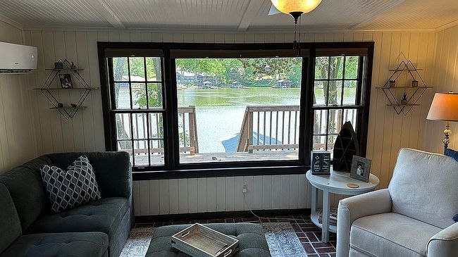 Image of 1711 Snow Lake Dr