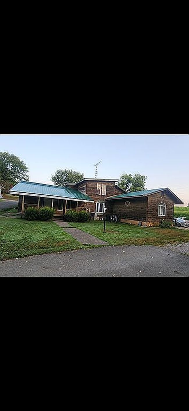 Photo of 170 N 1st St, Island, KY