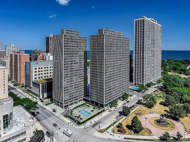 Preview of property located at 330 W Diversey Pkwy Apt 1508