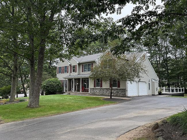 Photo of 13 New Lake Dr, Drums, PA