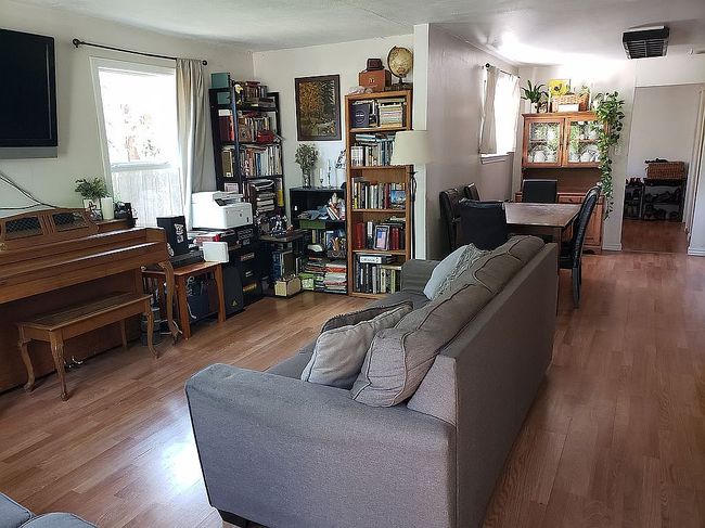 Photo of 123 S 6th St, Patterson, CA