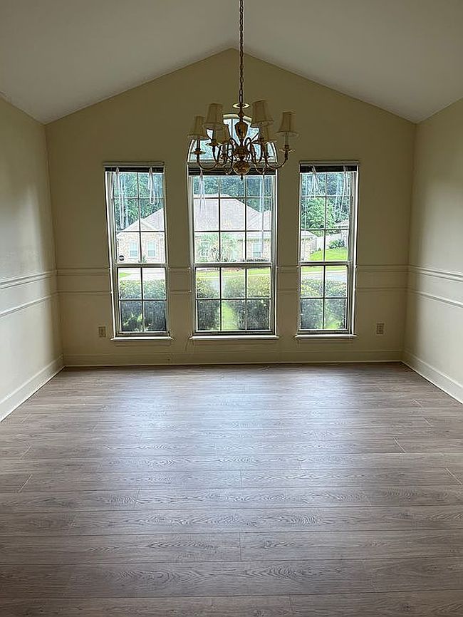 Additional photo 1 of property located at 3486 Colonnade Dr