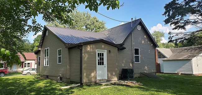 Image of 210 S Erie St