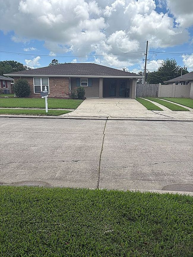Photo of 702 Eagle Dr, Houma, LA