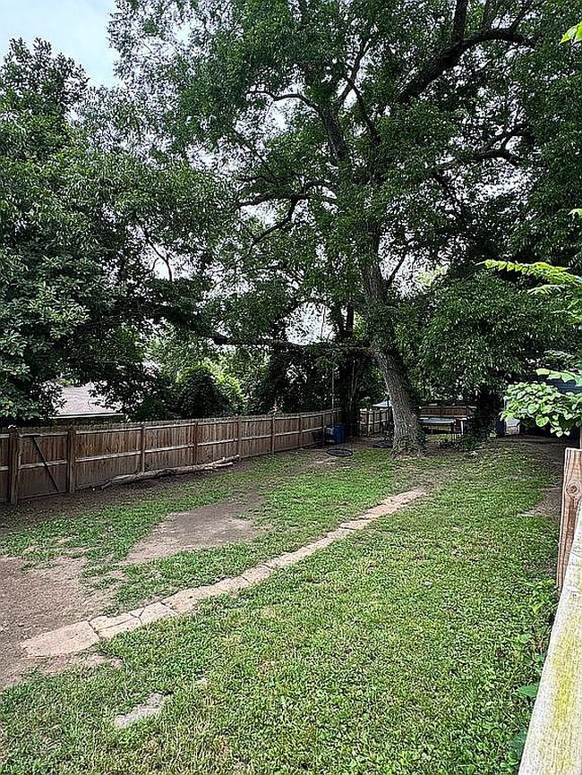 Photo of 319 S Washington St, Neosho, MO