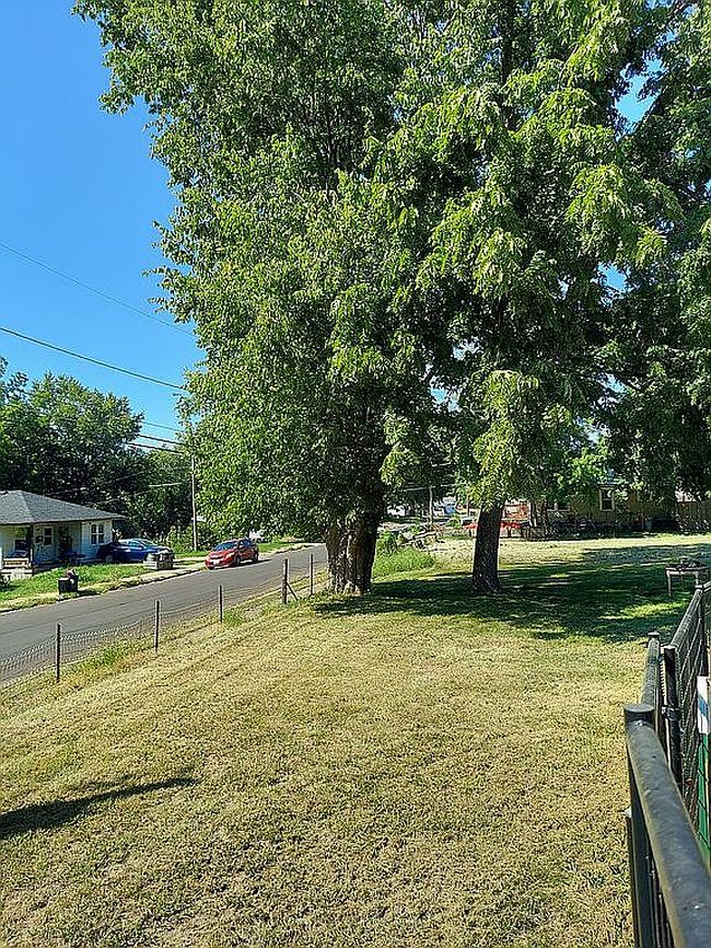 Image of 584 W Yerby St