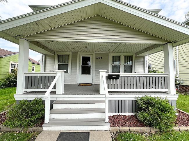 Image of 1304 Hinkley Ave Nw