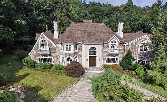 Image of 70 Georgian Ct