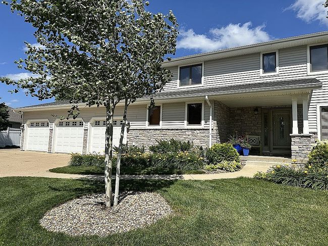 Photo of 1616 Partridge Ln, Waterloo, IA