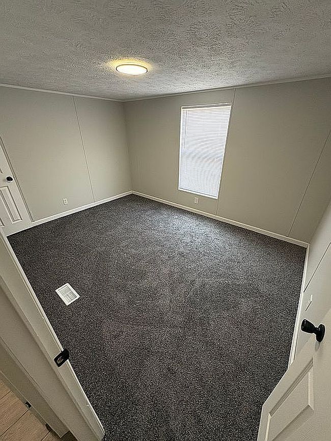 Image of 419 W Treehaven Dr