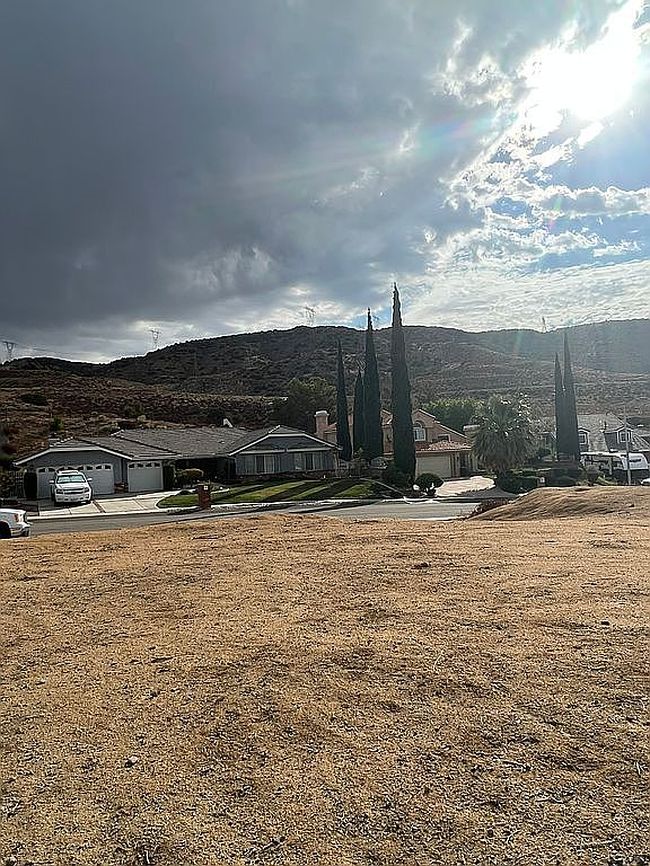 Photo of 6831 Sycamore Ln, Palmdale, CA