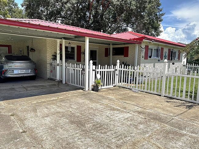 Photo of 612 Cody St, Sulphur, LA