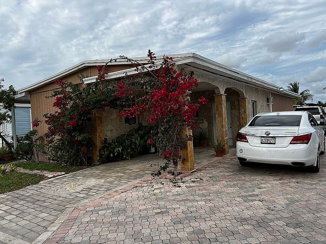 Preview of property located at 1081 Sw 129th Ave #5