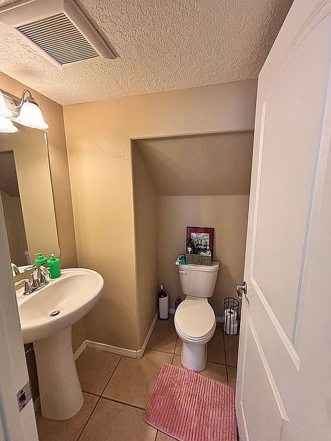 Photo of 1604 Cheshire Ct Nw, Albuquerque, NM
