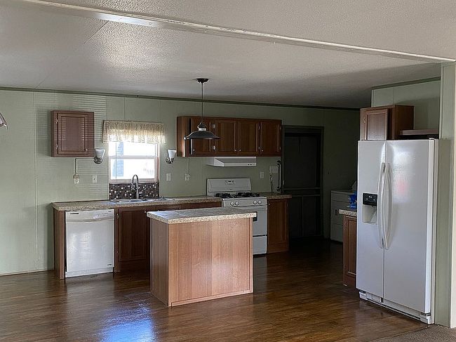 Image of 1095 Western Dr #613-L