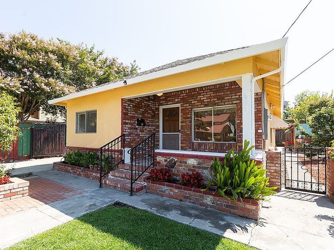 Photo of 201 Granada Dr