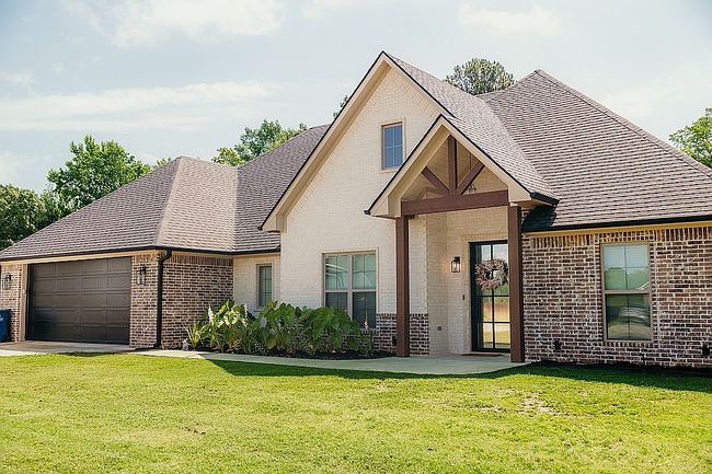 Image of 102 Oak Trl