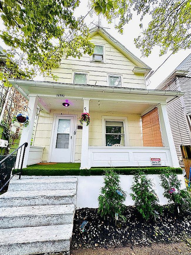 Photo of 2523 Falls St, Niagara Falls, NY