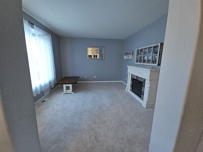 Additional photo 2 of property located at 1708 E Canterbury Dr