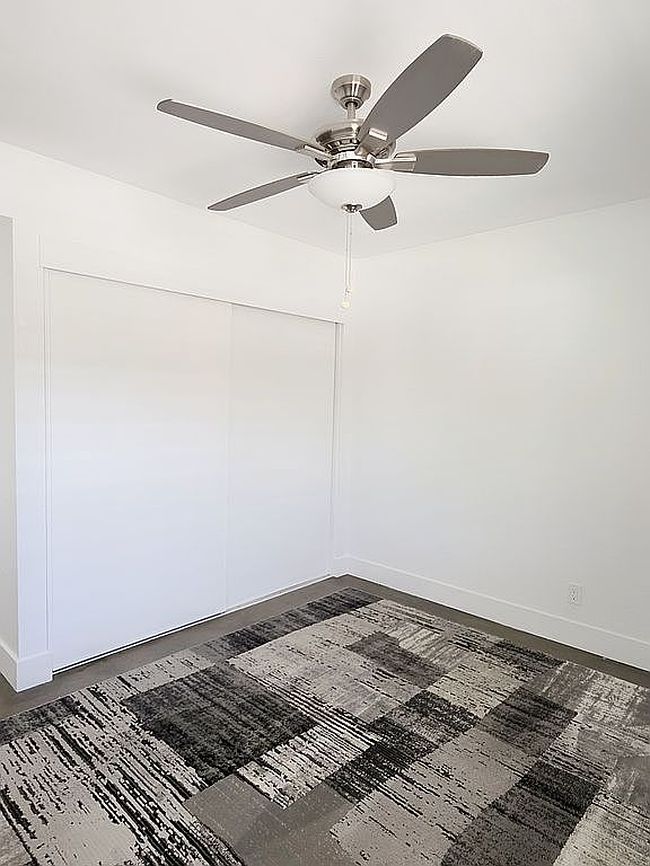 Image of 4050 E Cactus Rd Unit 107