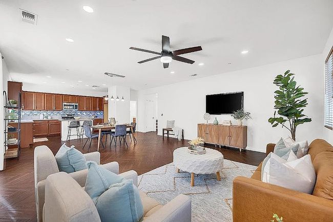 Photo of 560 Willie Hausey Way, Sacramento, CA