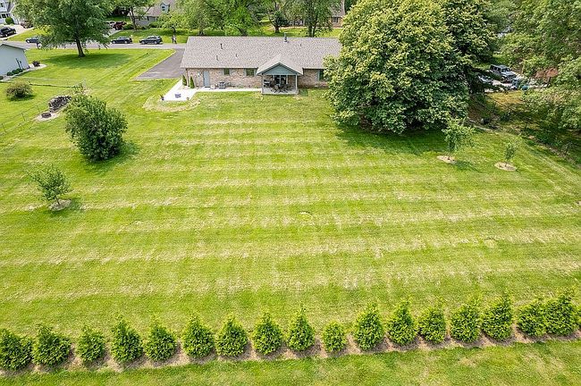 Photo of 616 E Brentmoor Dr, Troy, IL