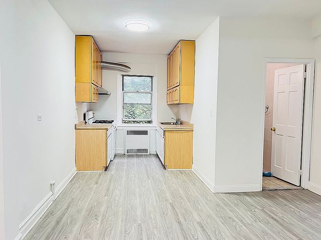 Photo of 141-25 Northern Blvd Apt D28, Flushing, NY