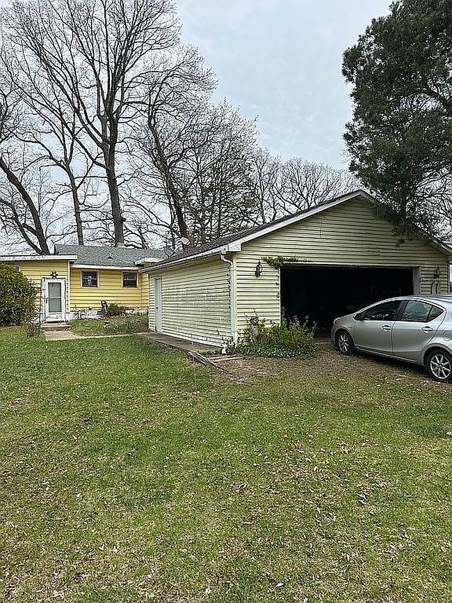 Image of 20906 S Lake Dr