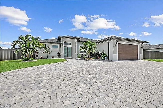 Photo of 613 Sw 18th Ct